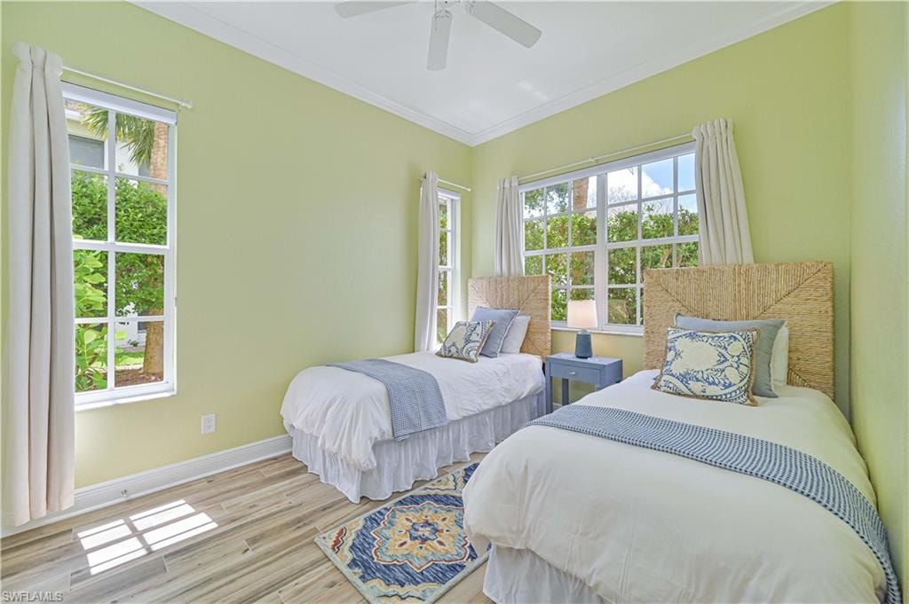 5000 Royal Shores DR 101 photo 27