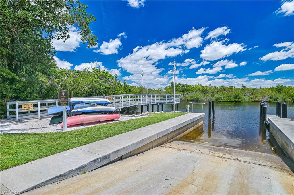 5000 Royal Shores DR 101 photo 42