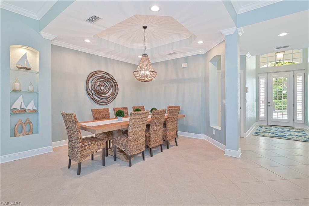 5000 Royal Shores DR 101 photo 16