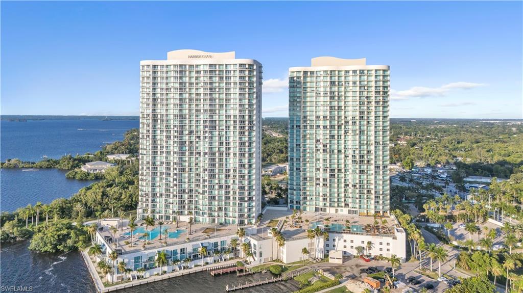 3000 Oasis Grand BLVD 2905 photo 36
