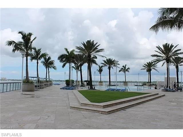 3000 Oasis Grand BLVD 2905 photo 28