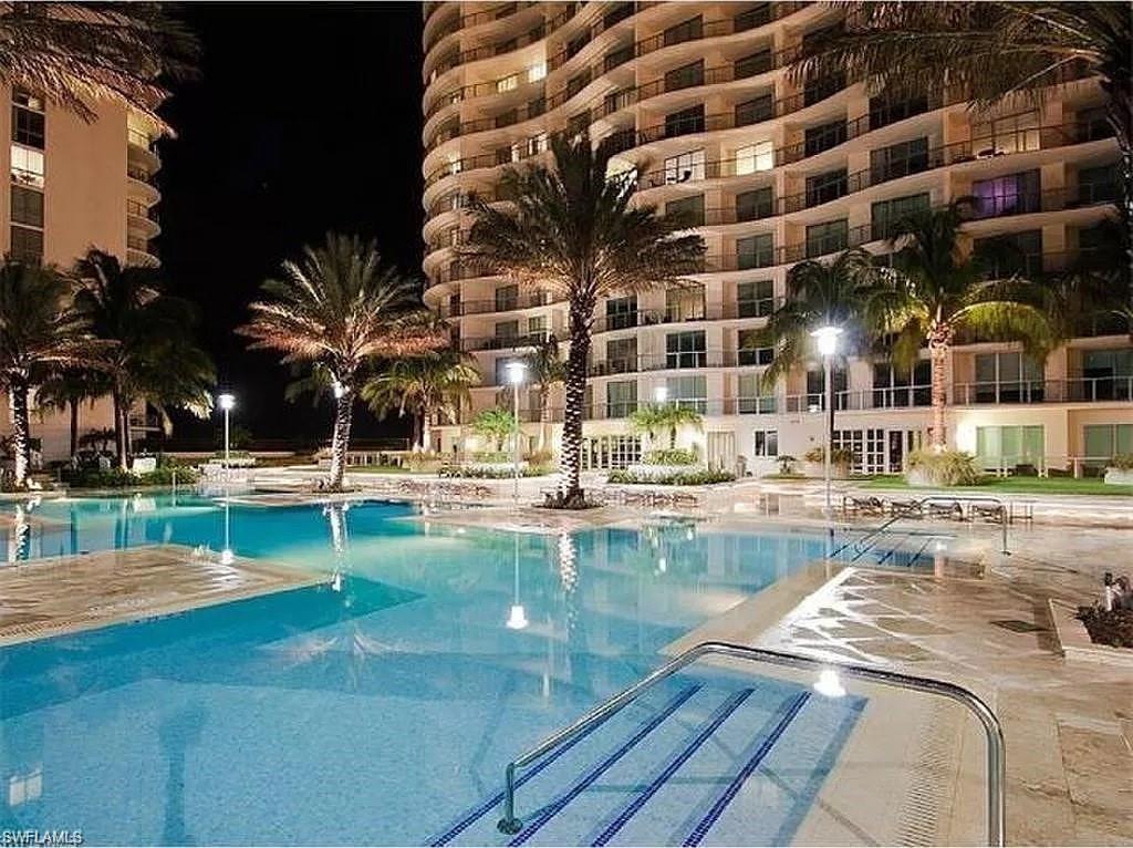 3000 Oasis Grand BLVD 2905 photo 20