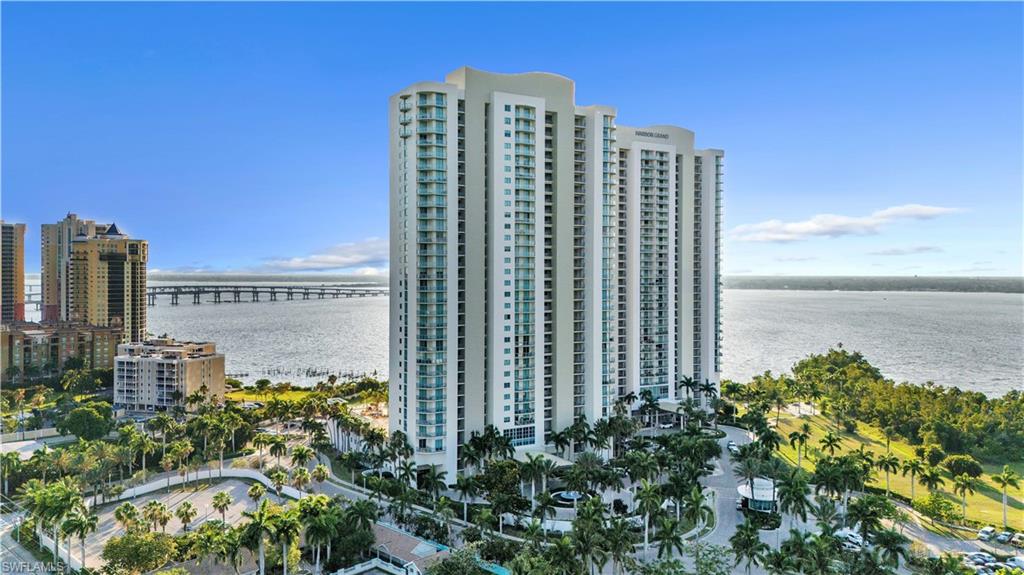 3000 Oasis Grand BLVD 2905 photo 30