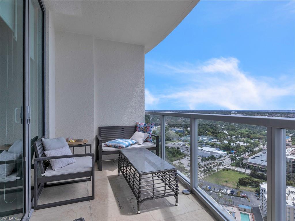 3000 Oasis Grand BLVD 2905 photo 15