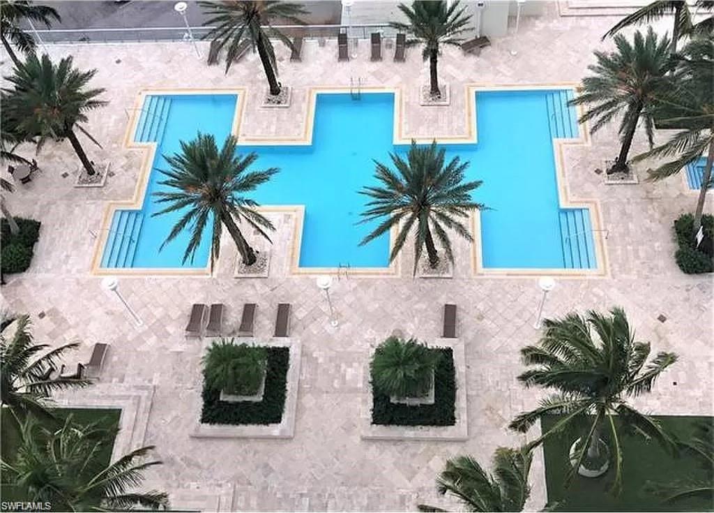 3000 Oasis Grand BLVD 2905 photo 19