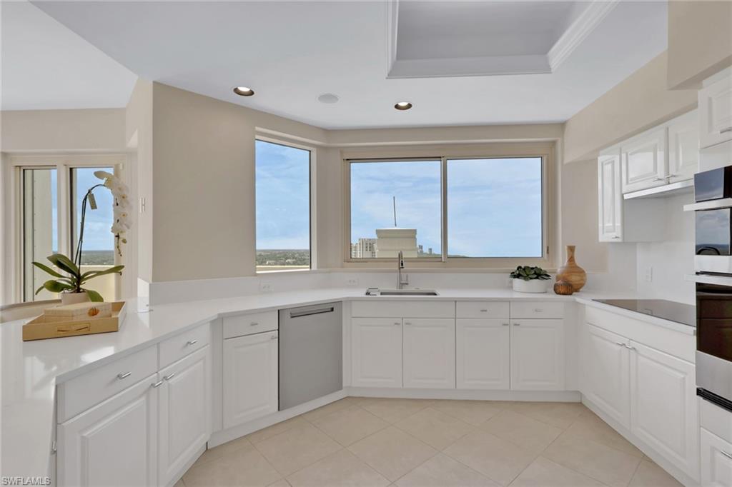 7117 Pelican Bay BLVD 16 photo 12