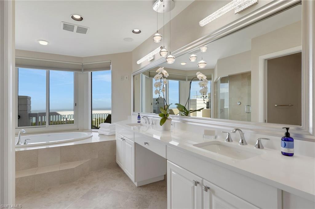 7117 Pelican Bay BLVD 16 photo 18