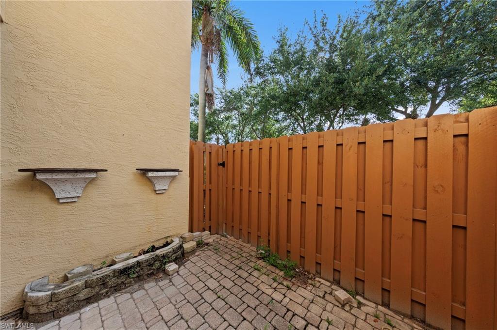4109 Bellasol CIR 1114 photo 29