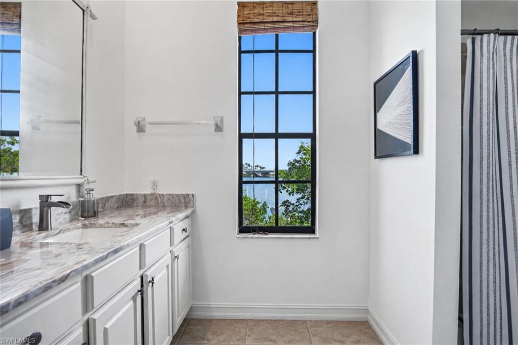 201 San Mateo DR photo 27