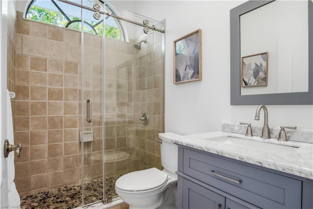 201 San Mateo DR photo 24