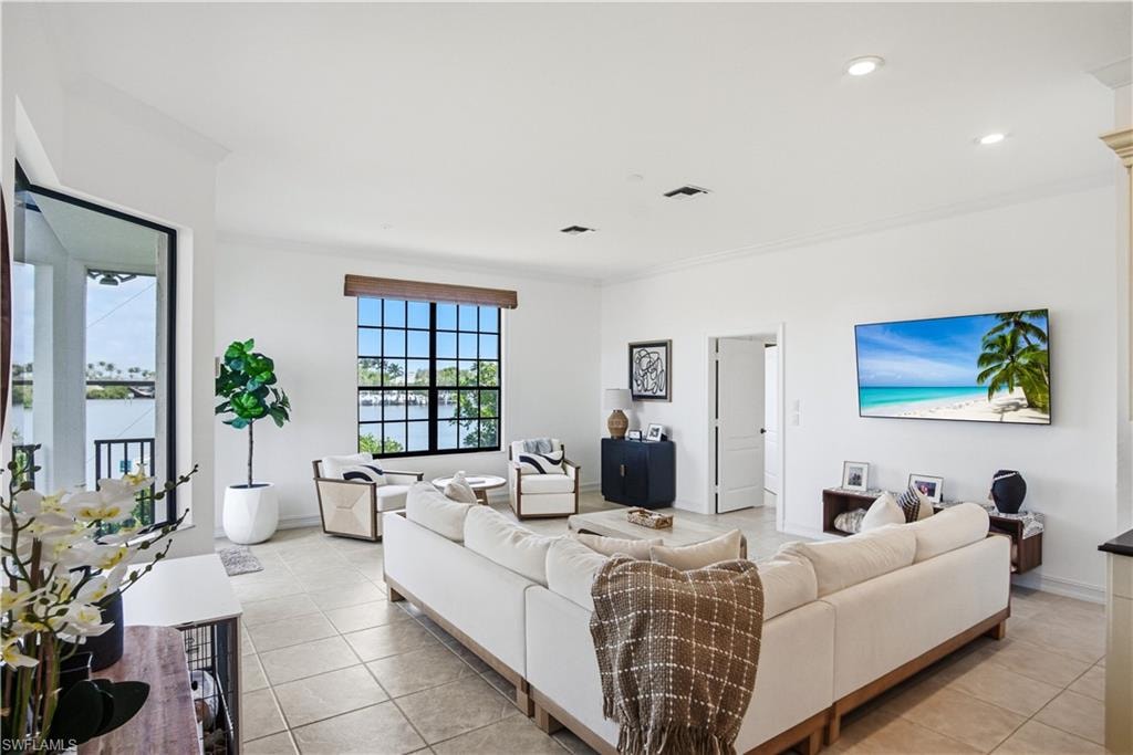 201 San Mateo DR photo 10