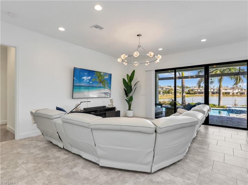 12779 Woodbury DR photo 8