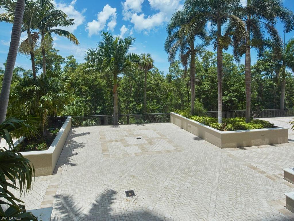West facing lanai view