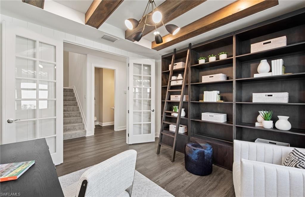 Interior photos are of a staged model home. Illustration purposes only. Options may vary.