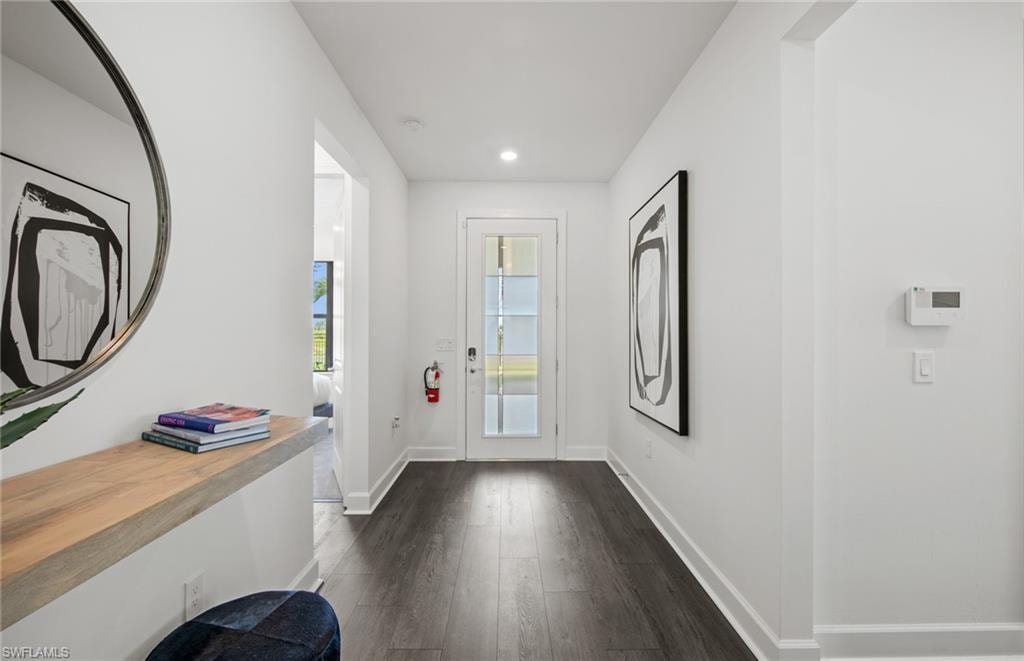 Interior photos are of a staged model home. Illustration purposes only. Options may vary.