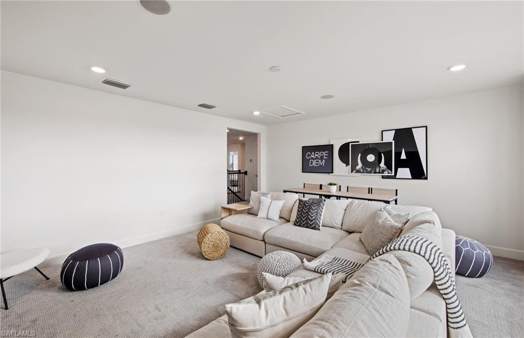 Interior photos are of a staged model home. Illustration purposes only. Options may vary.