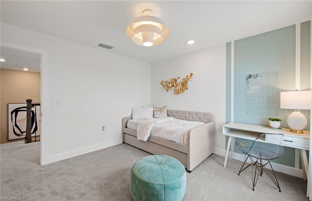 Interior photos are of a staged model home. Illustration purposes only. Options may vary.