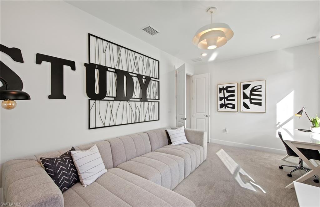 Interior photos are of a staged model home. Illustration purposes only. Options may vary.