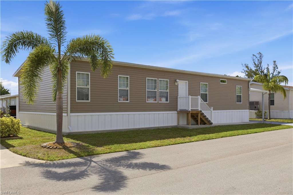 24 Red Poinciana DR