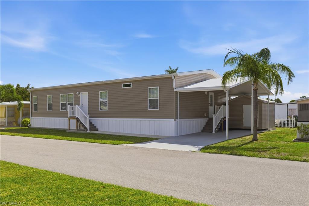 24 Red Poinciana DR