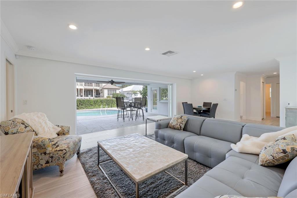 1250 Tuna CT photo 6