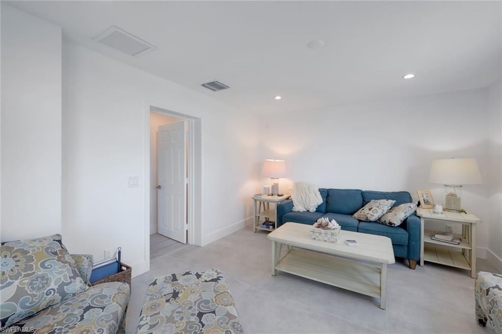 1250 Tuna CT photo 24