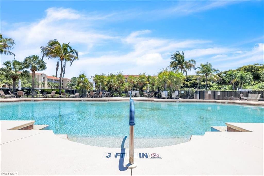 Huge Resort Style Pool