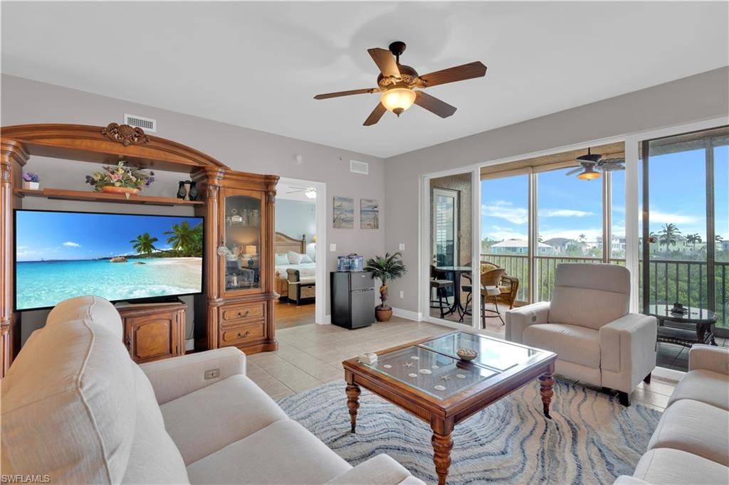22628 Island Pines WAY 1303 photo 13