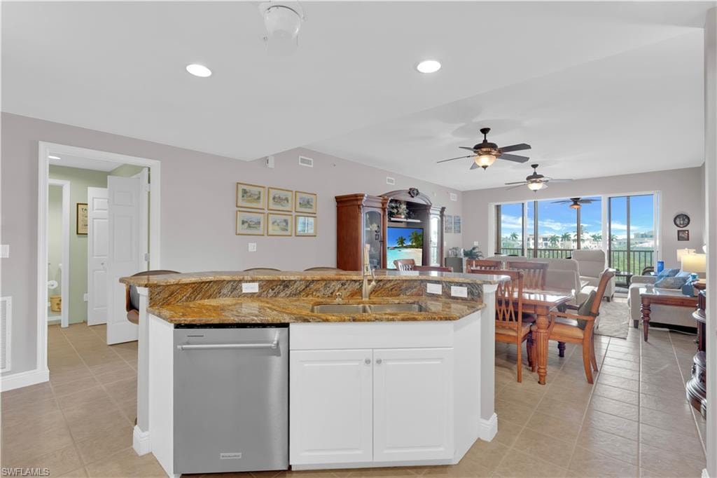 22628 Island Pines WAY 1303 photo 7