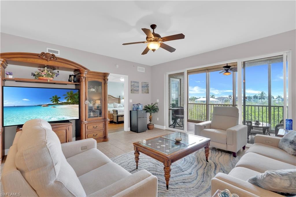 22628 Island Pines WAY 1303 photo 14