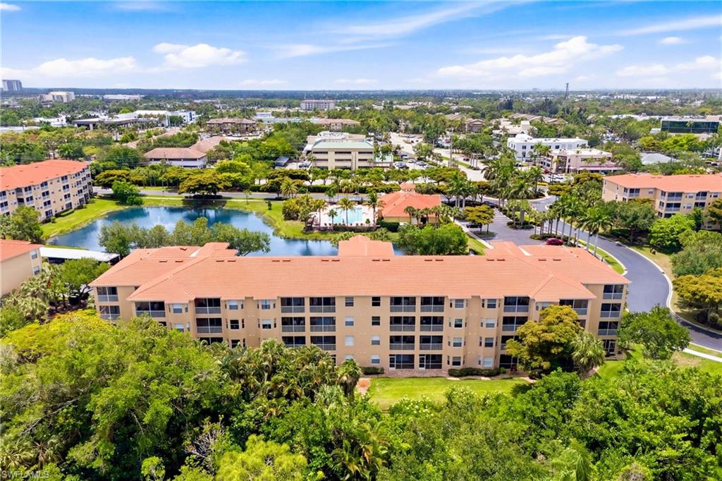 Beautifully maintained Fort Myers condo offering comfort, convenience, and a relaxed Florida lifestyle.