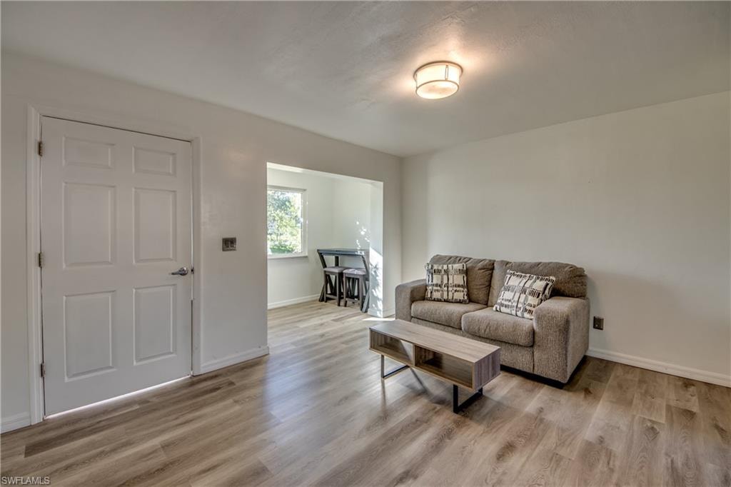 1112 SE 39th TER photo 6
