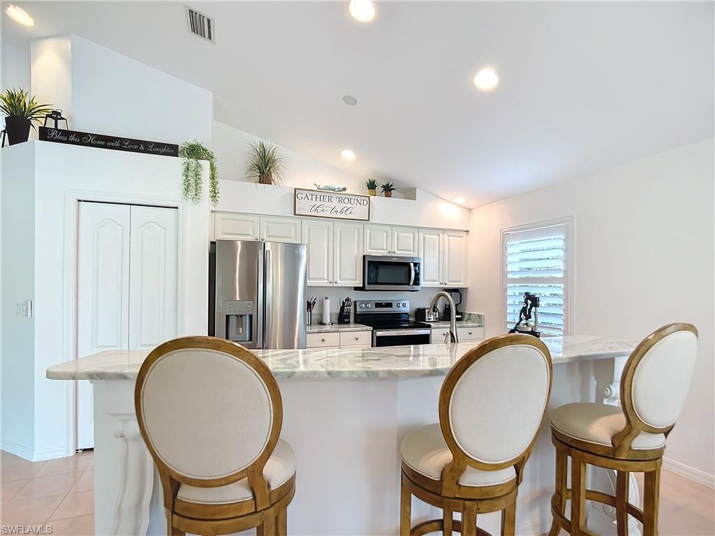 8452 Indian Wells WAY photo 11