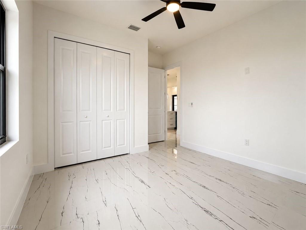 921 Martha AVE S photo 11
