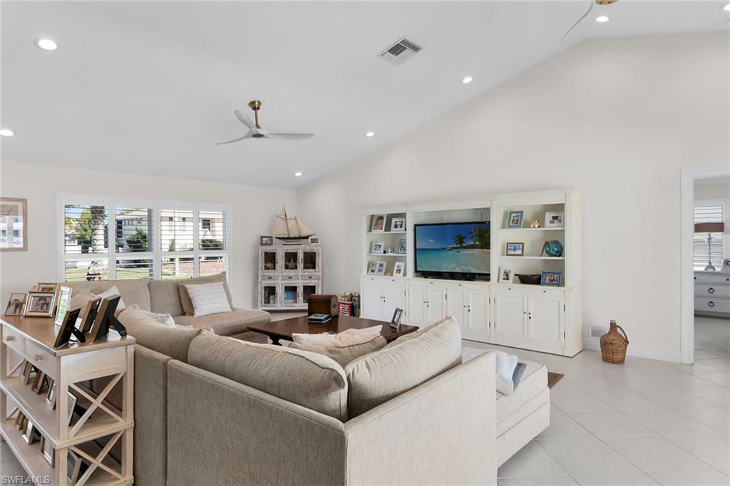 1609 Villa CT