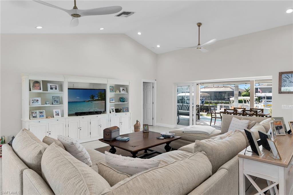 1609 Villa CT