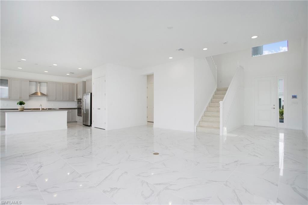 20195 Ainsley ST photo 6