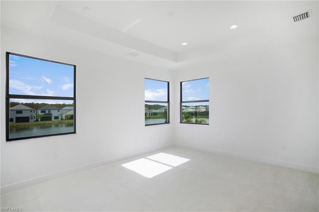 20195 Ainsley ST photo 32