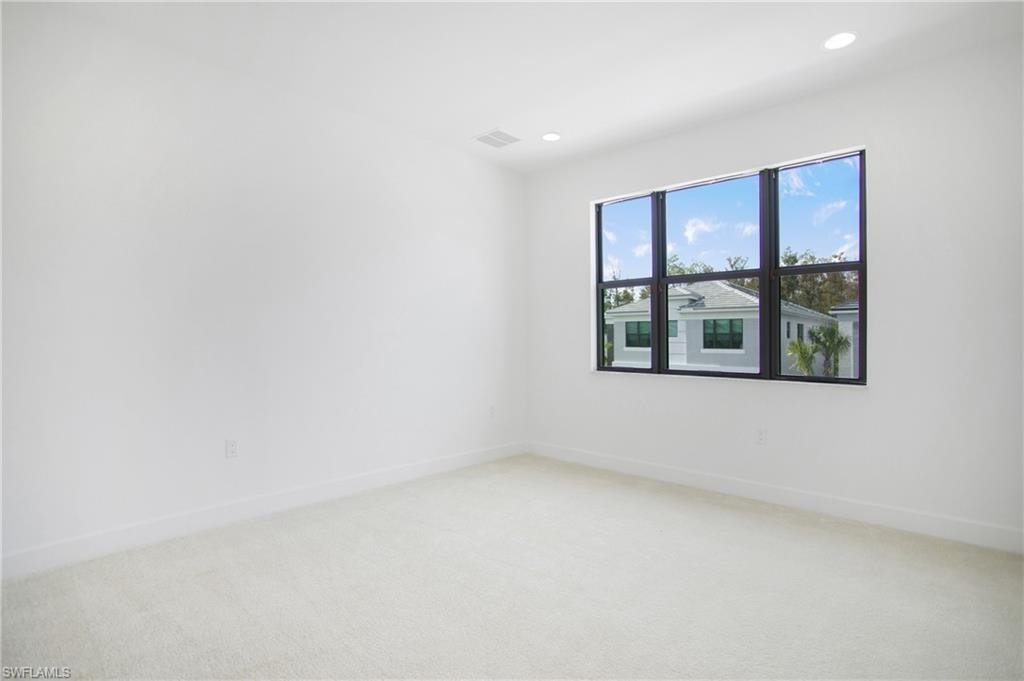 20195 Ainsley ST photo 40