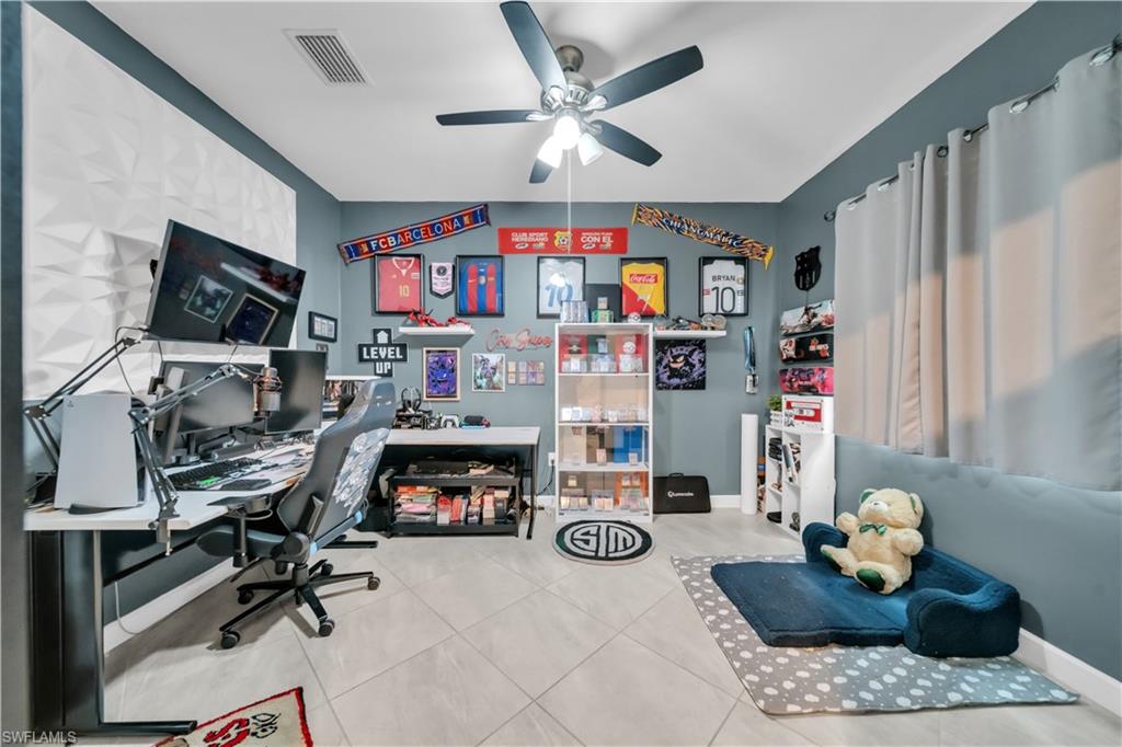 Office/Den or can be used as a formal dining room