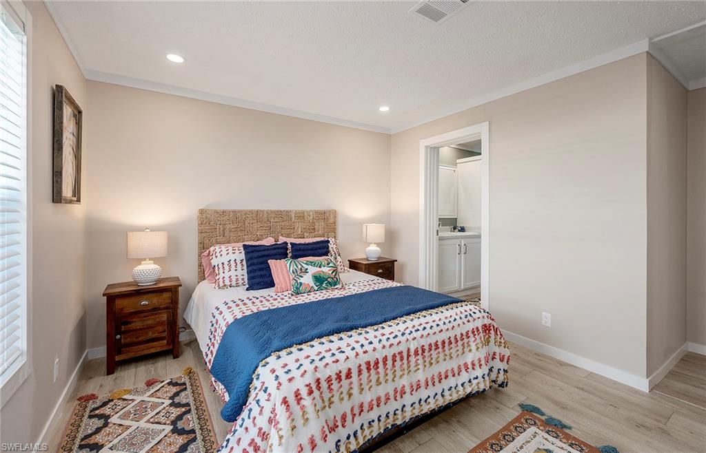 93 Poinsettia DR photo 17