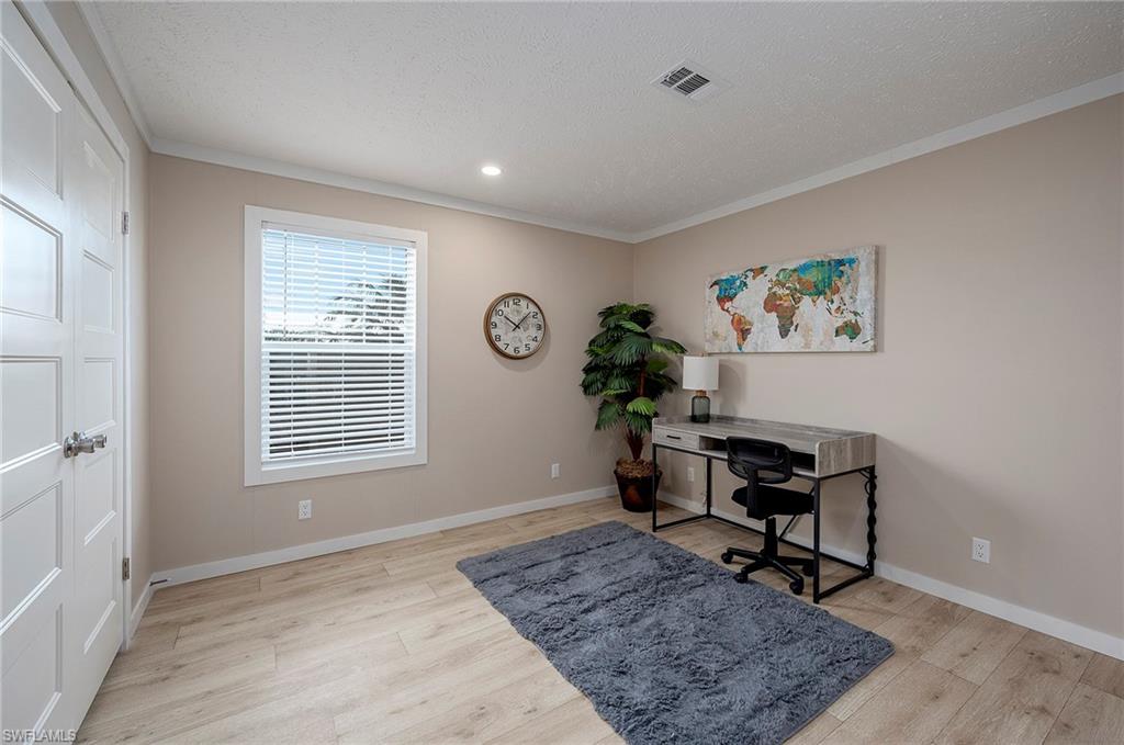 93 Poinsettia DR photo 12