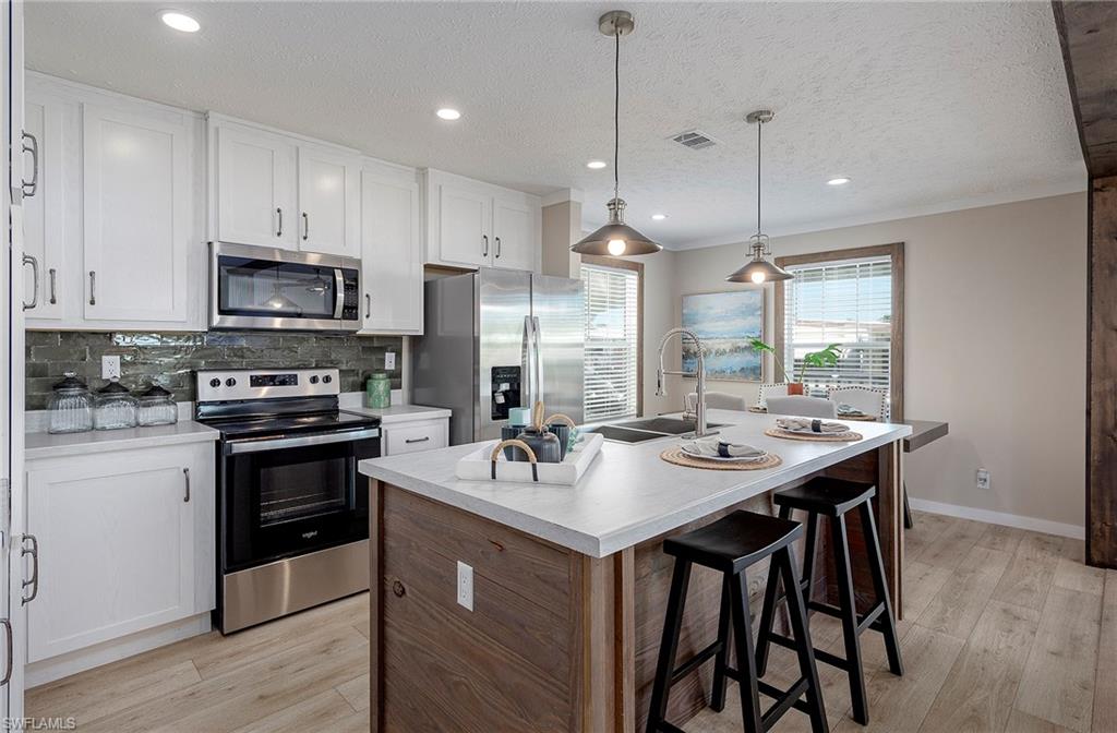 93 Poinsettia DR