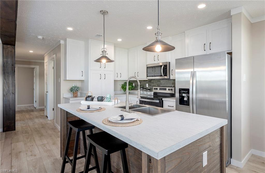 93 Poinsettia DR