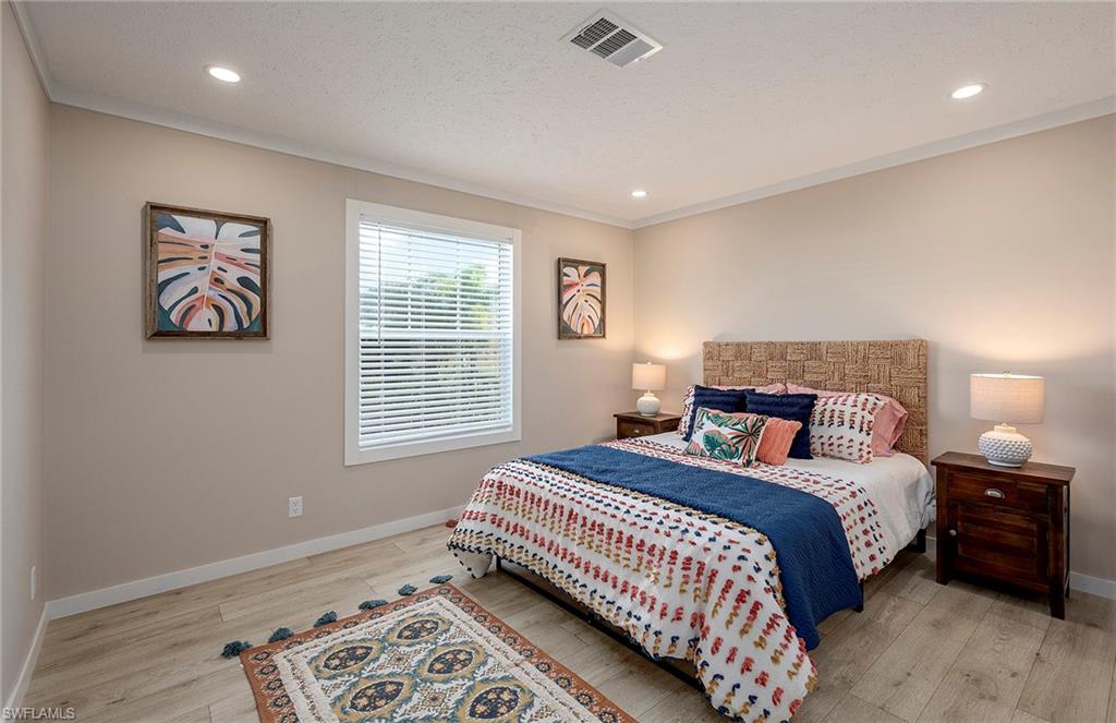 93 Poinsettia DR photo 15
