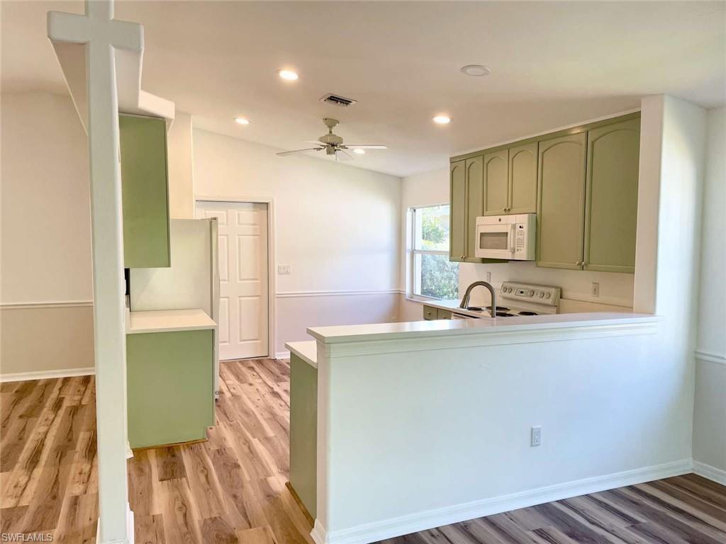 7588 Cameron CIR photo 6
