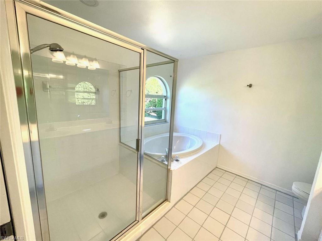7588 Cameron CIR photo 17