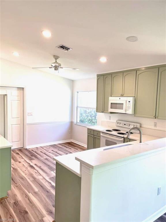 7588 Cameron CIR photo 11