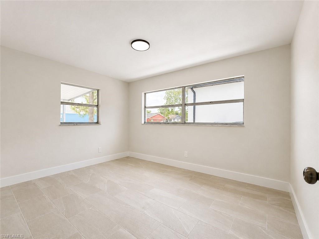 5424 9th AVE photo 6