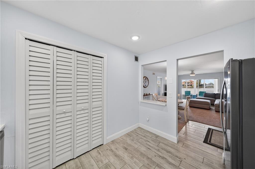 1714 Bikini CT 105 photo 10